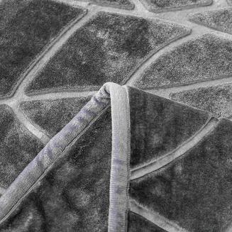 Koc akrylowy na fotel tłoczony LIV 80x160 gruby ciepły grafitowy