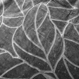 Koc akrylowy na fotel tłoczony LIV 80x160 gruby ciepły grafitowy