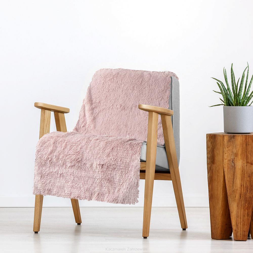 Narzuta dekoracyjna LETTIE 70x160 pudrowy róż