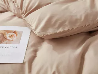 Pościel satyna bawełniana Queen Premium 220x200 biała ze złotą lamówką