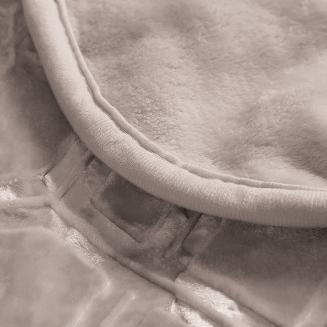 Koc akrylowy tłoczony VITO 160x200 geometryczny wzór taupe