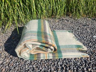 Koc wełniany z frędzlami Krzyś II 160x200 kratka ekri zielony grafitowy