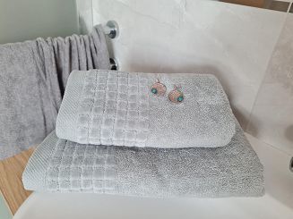 Ręcznik kąpielowy Larisa 50x100 srebrny