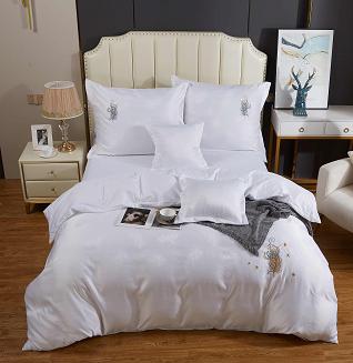 Pościel atłasowa z haftem 160x200 ekskluzywna biała piórka
