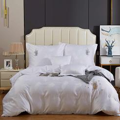 Pościel atłasowa haftowana 160x200 ekskluzywna biała piórka AT010