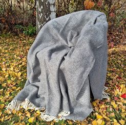 Koc z wełny nowozelandzkiej MAGDA 150x200 diagonalny ciemnoszary