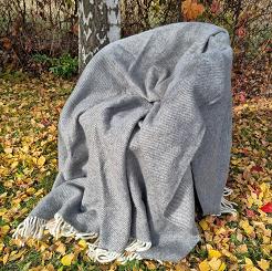 Koc z wełny nowozelandzkiej MAGDA 150x200 diagonalny ciemnoszary