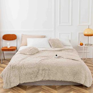 Poszewka dekoracyjna YETI 40x40 włochacz o strukturze futra jasnobeżowa