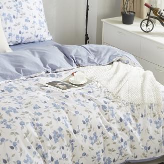 Pościel satyna bawełniana 160x200 kremowa niebieska delikatne kwiaty liście