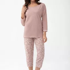 Piżama damska LUNA kod 1303 pudrowa 3/4 spodnie w kwiatowy print