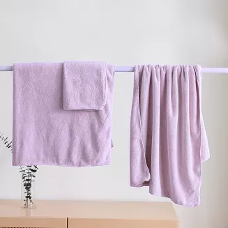 Ręcznik szybkoschnący z mikrofibry ACTIV 30x30 lawendowy