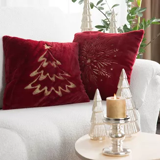 Poszewka dekoracyjna świąteczna 45x45 Eurofirany bordowa futerkowa haftowana choinka