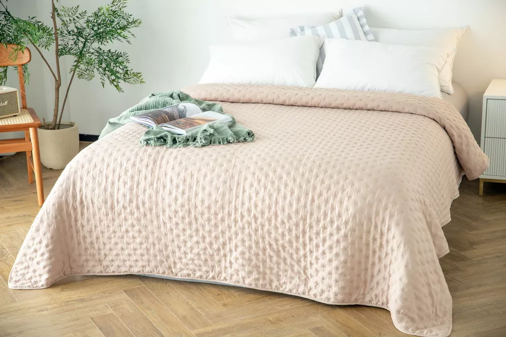 Narzuta dekoracyjna TERRA 220x240 pikowana ciemno beżowa