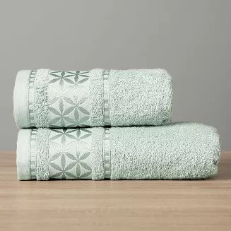 Ręcznik bawełniany PAOLA 70x140 miętowy z bordiurą w rozety