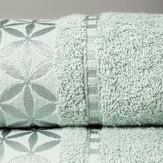 Ręcznik bawełniany PAOLA 70x140 miętowy z bordiurą w rozety