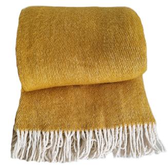 Koc wełniany jagnięcy z frędzlami 150x200 diagonalny miodowy