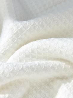 Ręcznik bawełniany wafel Checky 70x140 biały z ozdobną bordiurą