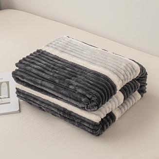 Koc pluszowy Plush Dream 200x220 tłoczony pasy kremowy szary grafitowy