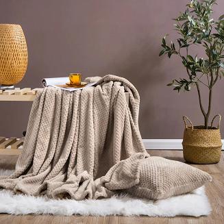 Koc narzuta na fotel Monte 75x150 taupe