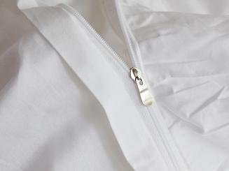 Pościel satyna bawełniana 140x200 Ruffy Premium biała z falbanką