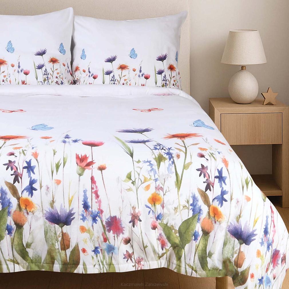 Pościel flanelowa FLANELOVE 140x200 kolorowa łąka kwiatów na białym tle
