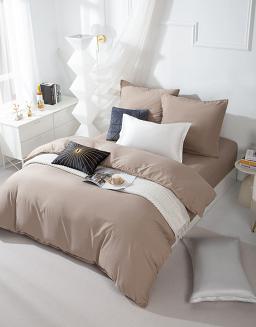 Pościel Queen 140x200 beżowa ze złotą lamówką bizą