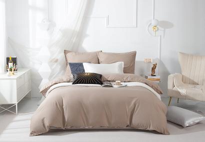 Pościel Queen 140x200 beżowa ze złotą lamówką bizą