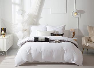 Pościel Queen 160x200 biała ze złotą lamówką bizą