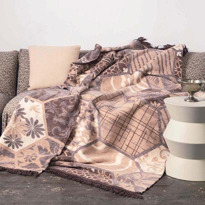 Koc bawełniano-akrylowy 150x200 beżowy brązowy z frędzlami fantazyjna mozaika