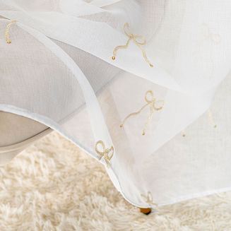 KOKARDKA Firana gotowa na etaminie haftowana na srebrnych przelotkach z ołowianką szer.140 x wys.250