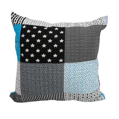 Poszewka z kory 40x40 wzór krata grafitowo-turkusowa