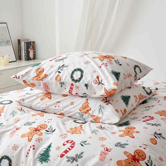 Biała Świąteczna Pościel z Mikrofibry z Nadrukiem 160x200 Gingerbread