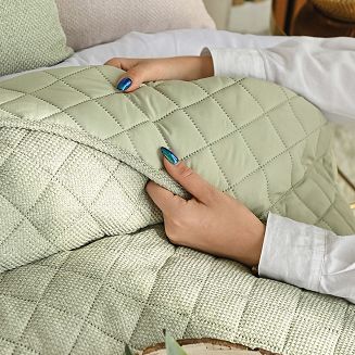 Narzuta dekoracyjna MOLLY 170x210cm pikowana strukuralna szałwiowa