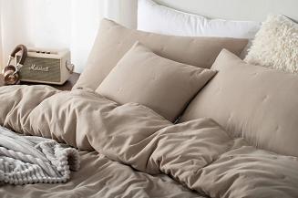 Narzuta dekoracyjna fakturowana Dotta 160x220 mocca z haftem kropek