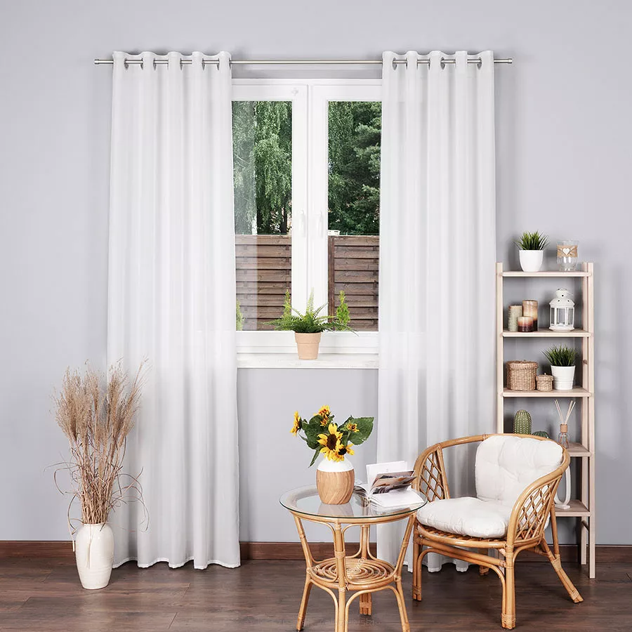 Zasłona gotowa na przelotkach BASIC 145x250 półprzezroczysta biała