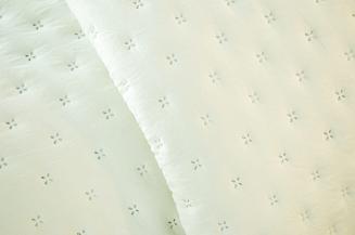 Narzuta dekoracyjna TERRA 160x200 pikowana kość słoniowa