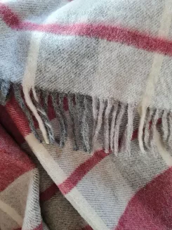 Koc wełniany z frędzlami 160x200 kratka szra bordowa