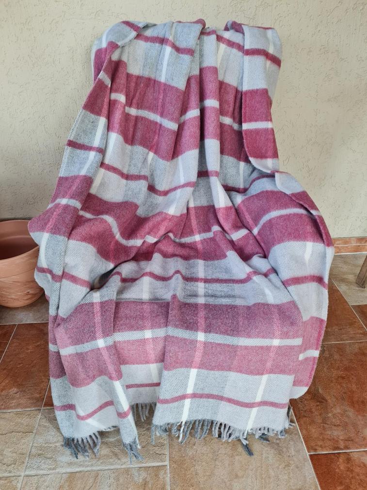 Koc wełniany z frędzlami 160x200 kratka szra bordowa