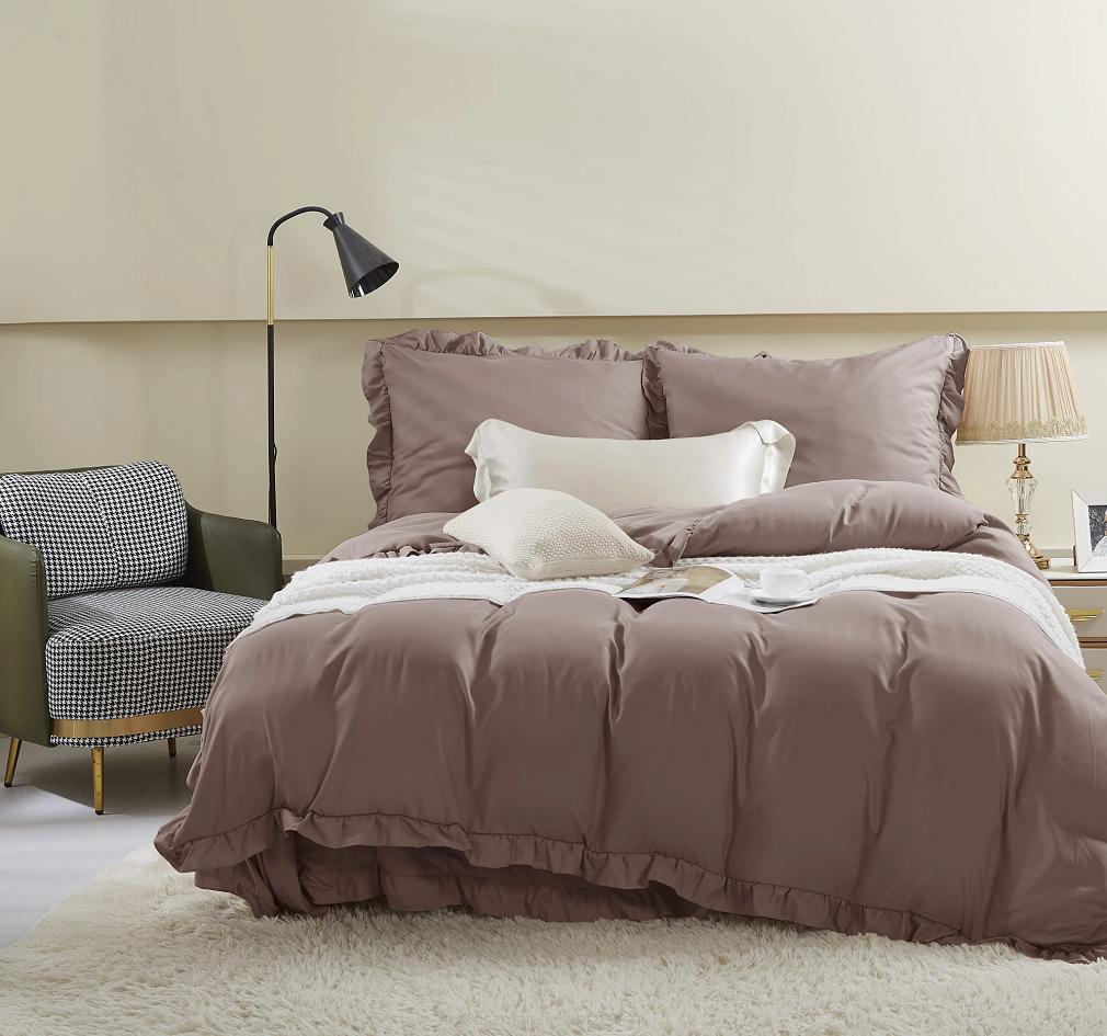 Pościel Ruffy 200x220 brązowa z falbanką