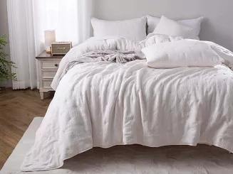 Narzuta dekoracyjna muślinowa struktura Stella 240x220 kremowa z haftem krzyżyków