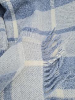 Koc wełniany z frędzlami 160x200 kratka szara ciemnoniebieska