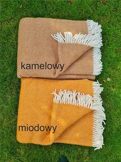 Koc z wełny nowozelandzkiej MAGDA 150x200 diagonalny miodowy