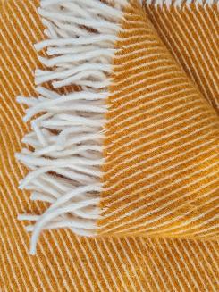 Koc z wełny nowozelandzkiej MAGDA 150x200 diagonalny miodowy