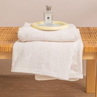 Koc narzuta z mikrofibry na fotel WILLY 70x150 kremowa