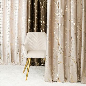 Zasłona gotowa na taśmie MARMA 140x250 ciemnokremowa ze złotym nadrukiem