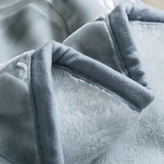 Koc akrylowy na fotel tłoczony VITO 200x220 geometryczny wzór szary