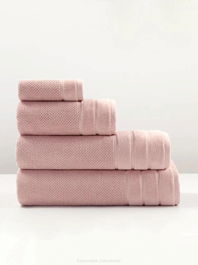 Ręcznik bawełniany o ryżowej strukturze Loren 70x140 pudrowy