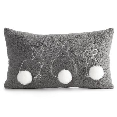 Poszewka dekoracyjna WIOSNA 30x50 Eurofirany stalowa biała haftowane zające pompony