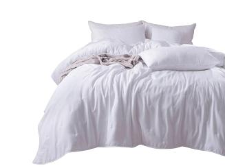 Narzuta dekoracyjna fakturowana Dotta 200x220 biała z haftem kropek