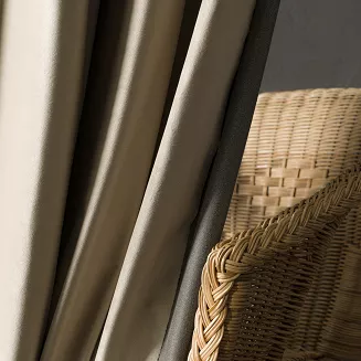 Zasłona gotowa na taśmie BLACKOUT VELVET 140x230 ciemnobeżowa